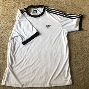 Adidias T-Shirt in XL, or a t-shirt dress in S/M